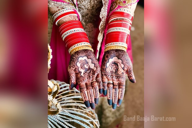 Stylish  Trendy Bridal Haldi Poses  The Weddart Photography