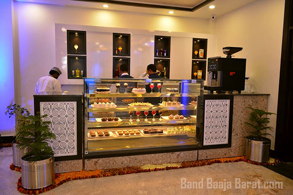 Catering service in Pearl Blue Hotel Agra