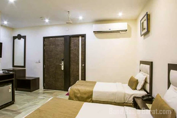 Best 3 Star Hotels near Pratap Pura Agra	