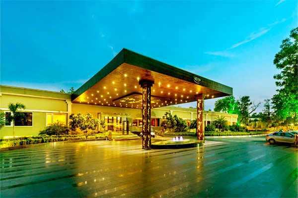 best 4 star Hotel in Delhi