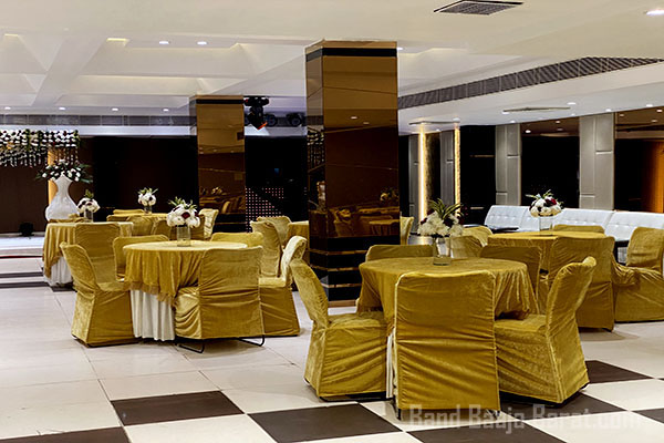 Raunak Banquets hotel for wedding in Delhi