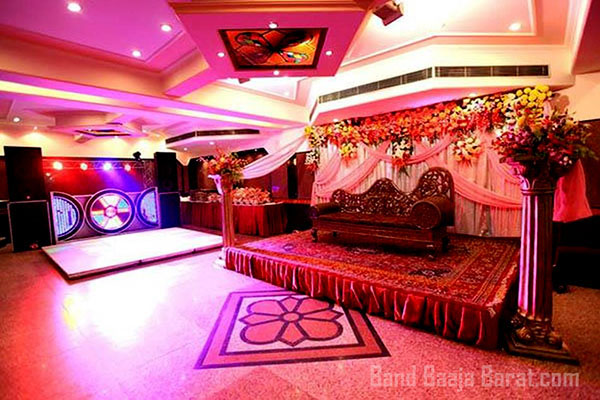 Decor by  B2 Party Palace in Delhi