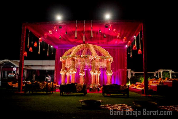 list of top wedding hall in Delhi solitaire Gardens