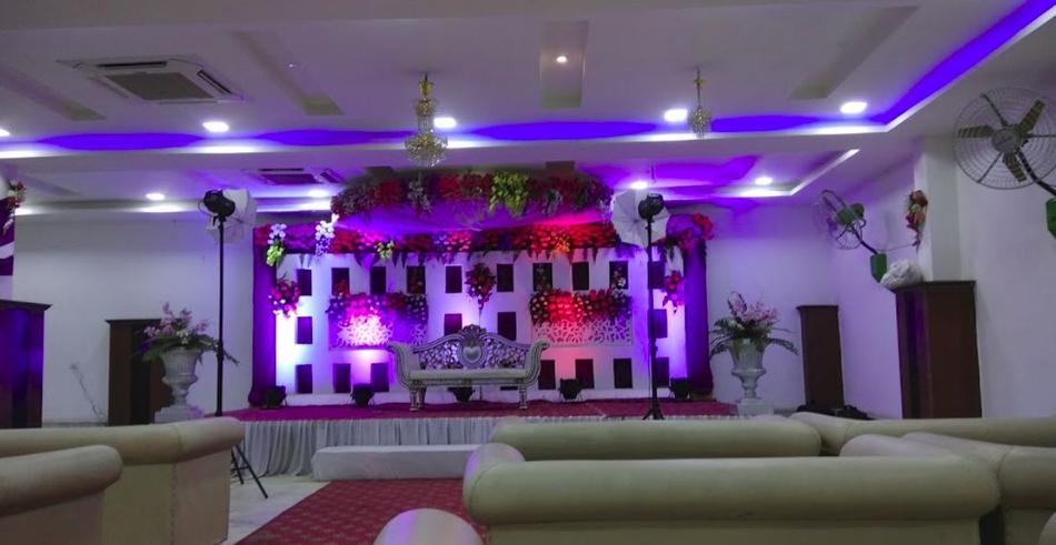 Executive club in bareilly