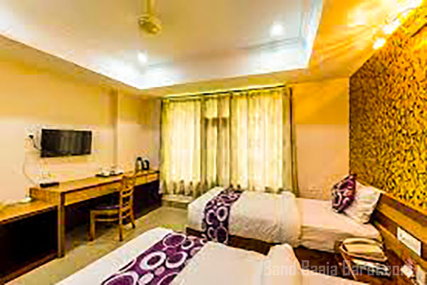 hotel bhargav grand rooms