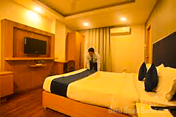 hotel prag continental suite room