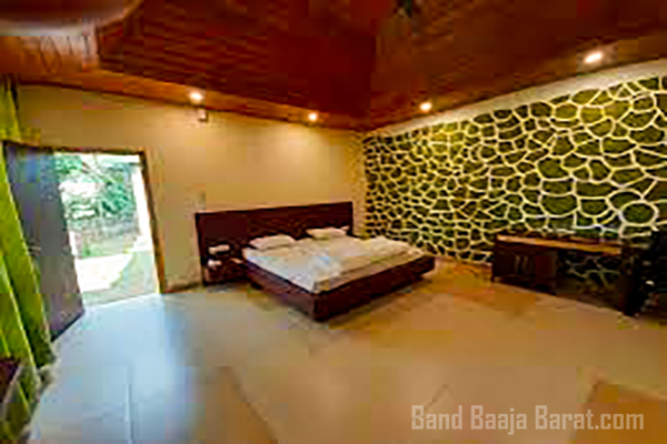 silk route spa & resort room