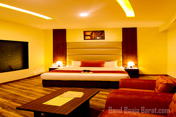 Deluxe room in kufri pacific resort