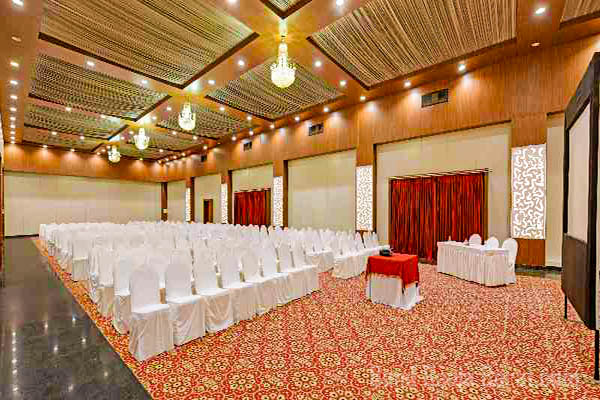 Royal Orchid Resort & Convention Centre stage