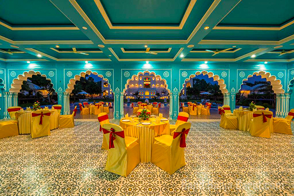 Chandra Palace dining hall