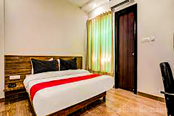 hotel gouri bedroom