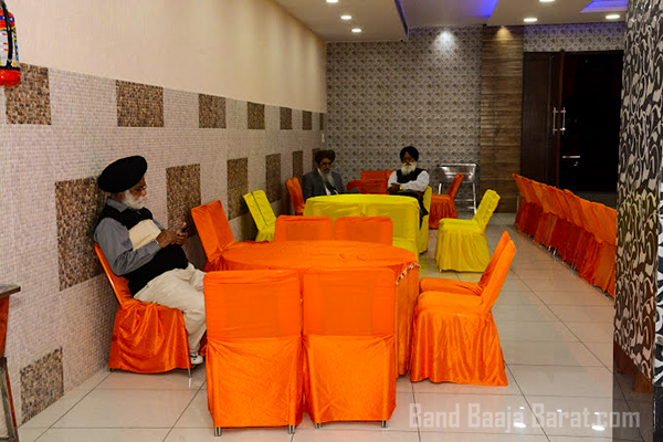 Jandu Grand Banquet dining table