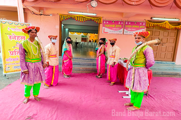 Deshpande banquet hall contact number