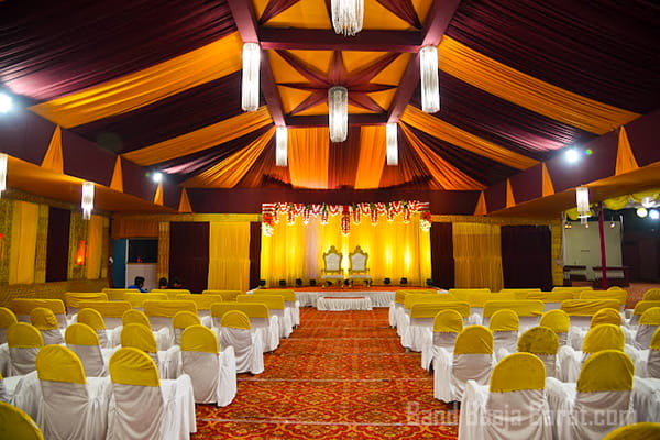 The four seasons contact number