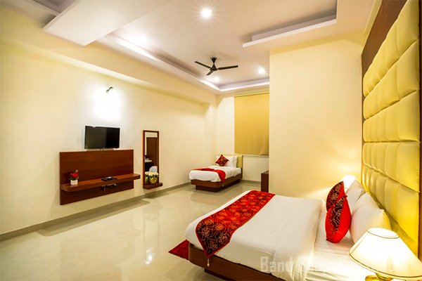 Red K velvet hotel adhyatmic nagar ghaziabad