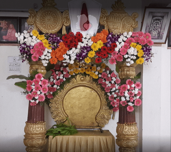 mahamaya flower decorator boomavathi temple urwa mangalore