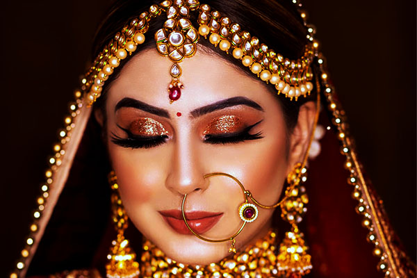 best airbrush makeup artist in Delhi