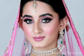 Pretty Face By Preeti for hair and makeup expert