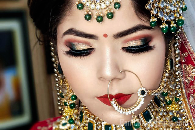 Sanjana Makeovers for hair and makeup expert