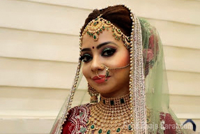 Smily Shinh Makeovers for bridal makeup in Delhi