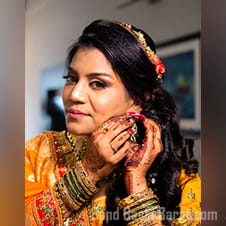 Makeovers by Gunishka haldi makeup