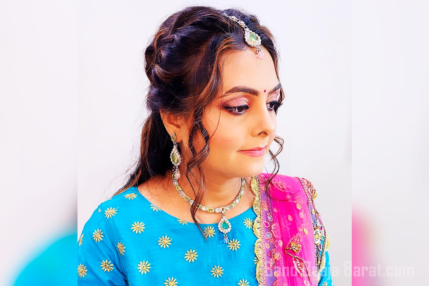 Monali Mehta Makeup artist in Mumbai