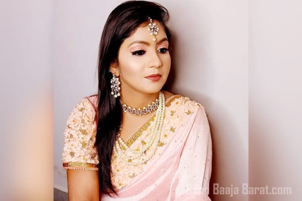 best makeup artist in Noida