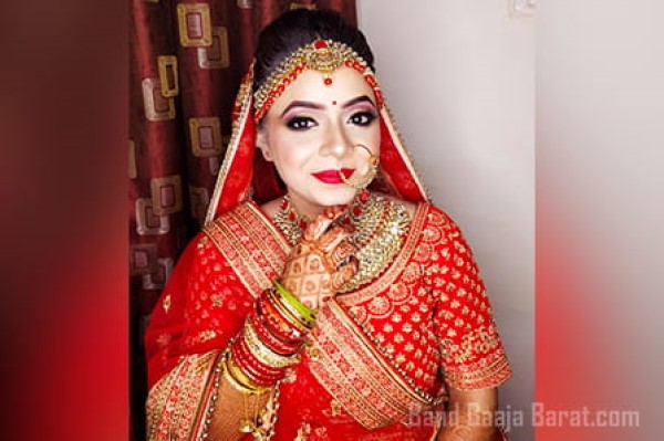 best bridal makeup artist in Connaught Place 