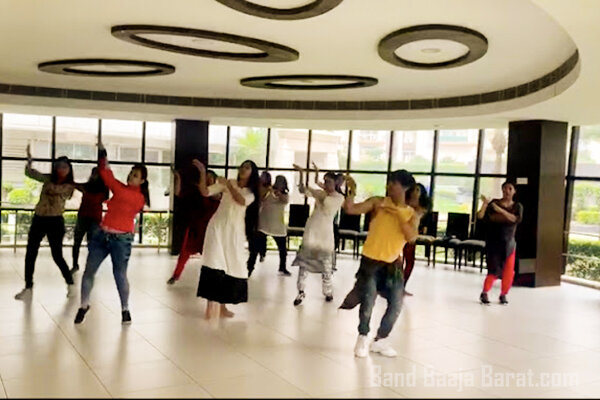 praveen dance & fitness studio mayur vihar phase III delhi