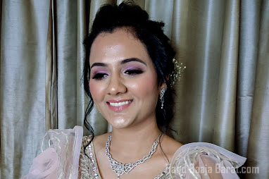 Beautiful bridal makeup by Aastha Sidana in Gurgaon