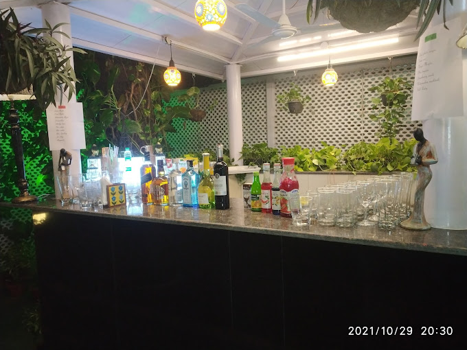 ajay bartender laxmi nagar east delhi
