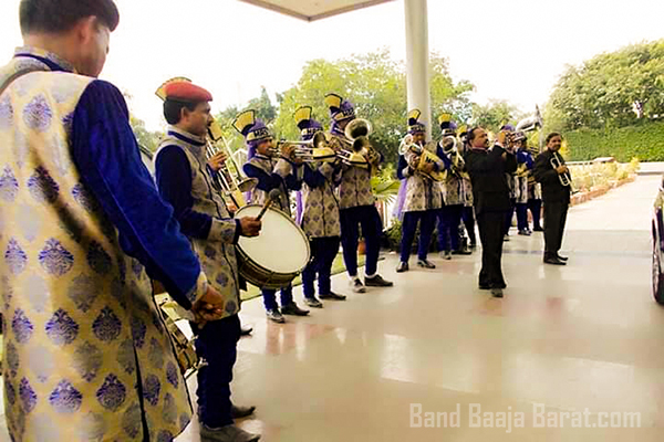 azaadi the band sector 16 faridabad
