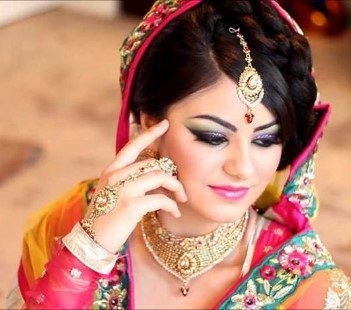 khushboo mishra makeup artist sector 15 noida