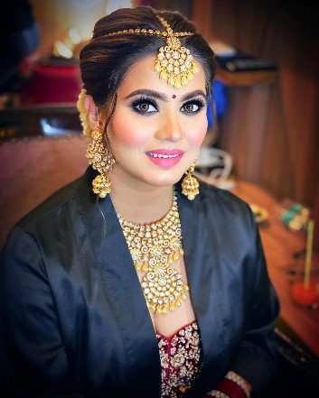 makeup by pratiba sector 41, gurugram