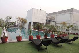 world square hotel mohan nagar ghaziabad