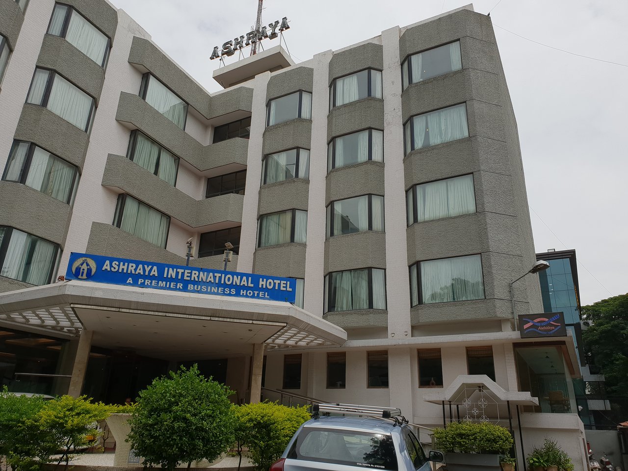 ashraya international hotel sampangi rama nagar bengaluru