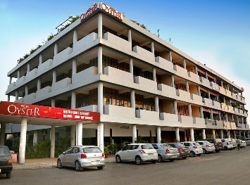 hotel oyster sector 17, chandigarh