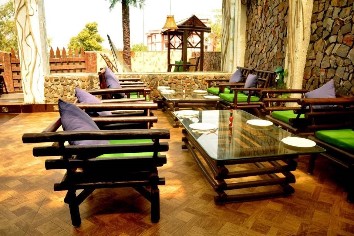 verandah lounge & banquet  tilak nagar kanpur