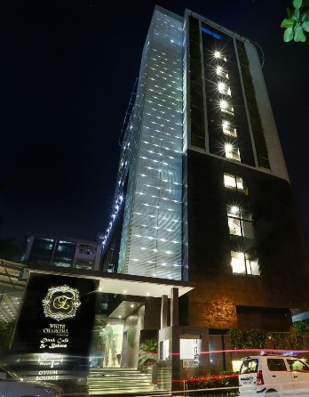 the empresa hotel andheri west mumbai