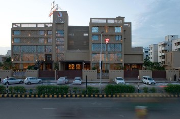 five petals hotel & banquets ghatlodiya ahmedabad