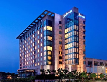 radisson blu hotel amritsar raja sansi amritsar