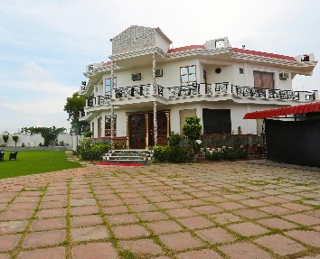garden city resort khadoli meerut