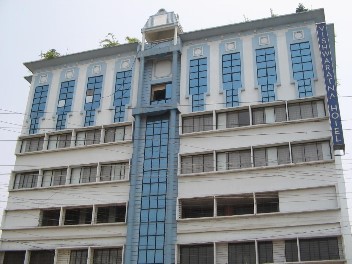 vishwaratna hotel tokobari guwahati