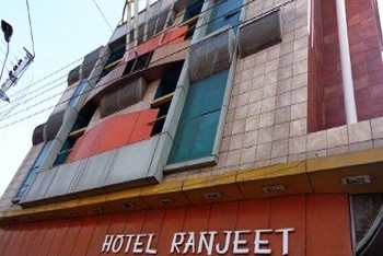 ranjit-golden-oak-resort-misrod-bhopal 