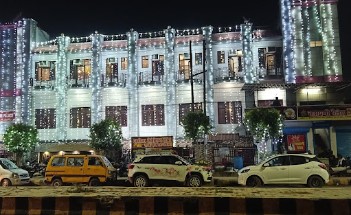 narayani palace gandhi nagar lucknow
